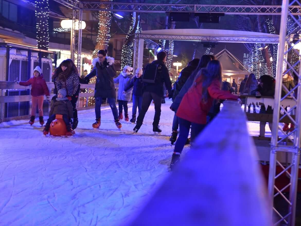 🇮🇹 Riccione: Longest mobile ice rink in Europe