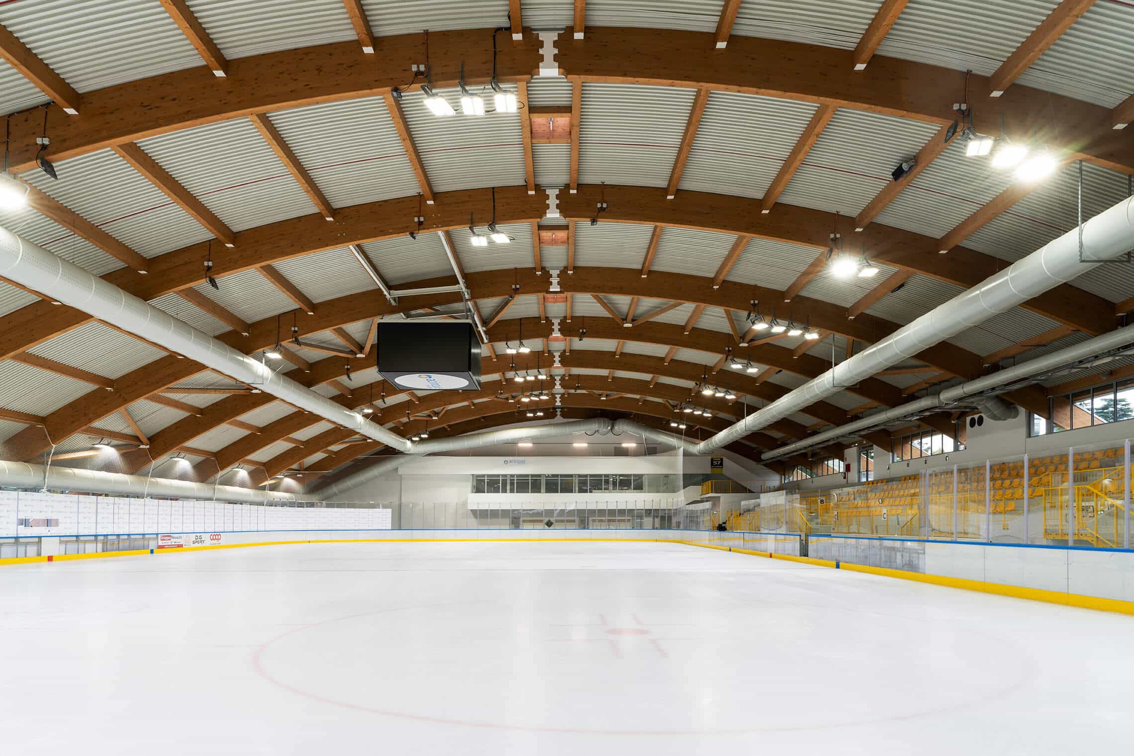 Acinque Ice Arena, Varese (IT)